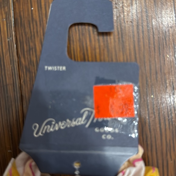 Large lot of hair accessories all NWT! Headscarves, head bands, & Scrunchies! - Picture 5 of 10